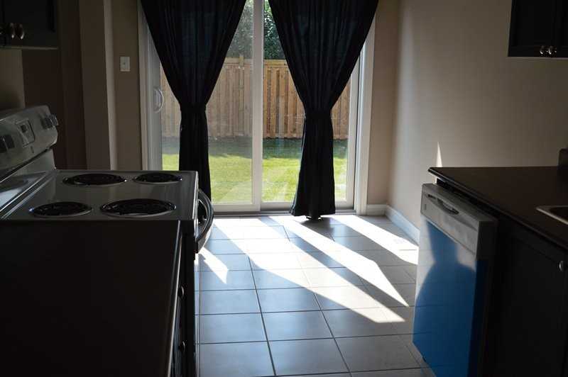 106 Sydenham Wells - Photo 5 of 17