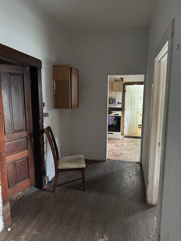 423 Dodge St #1 - Photo 6 of 11