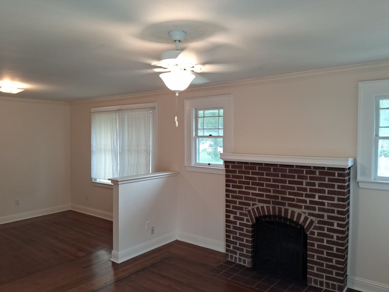 1467 Ingleside Ave - Photo 3 of 12