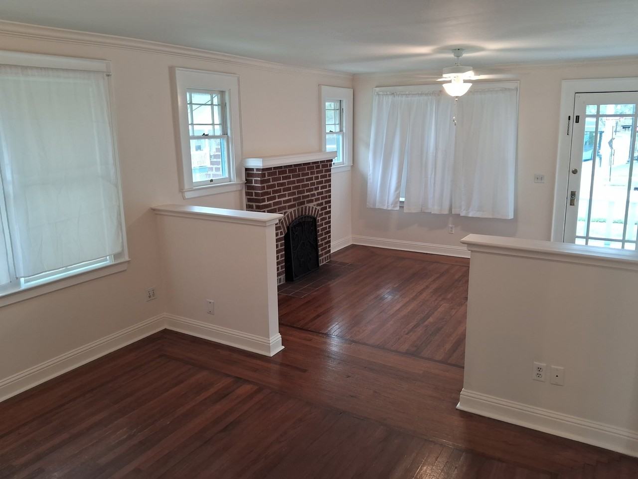 1467 Ingleside Ave - Photo 4 of 12