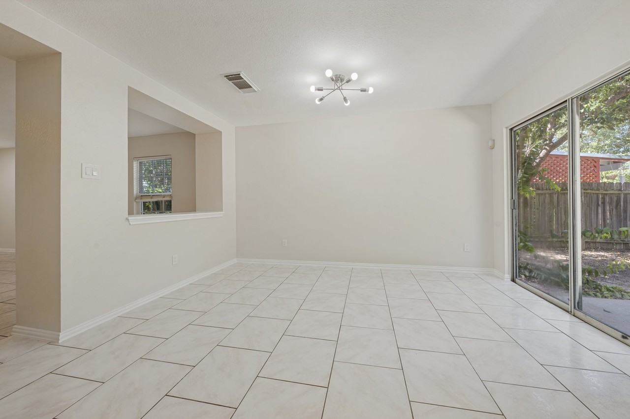 9814 Alisa Brooke - Photo 7 of 22