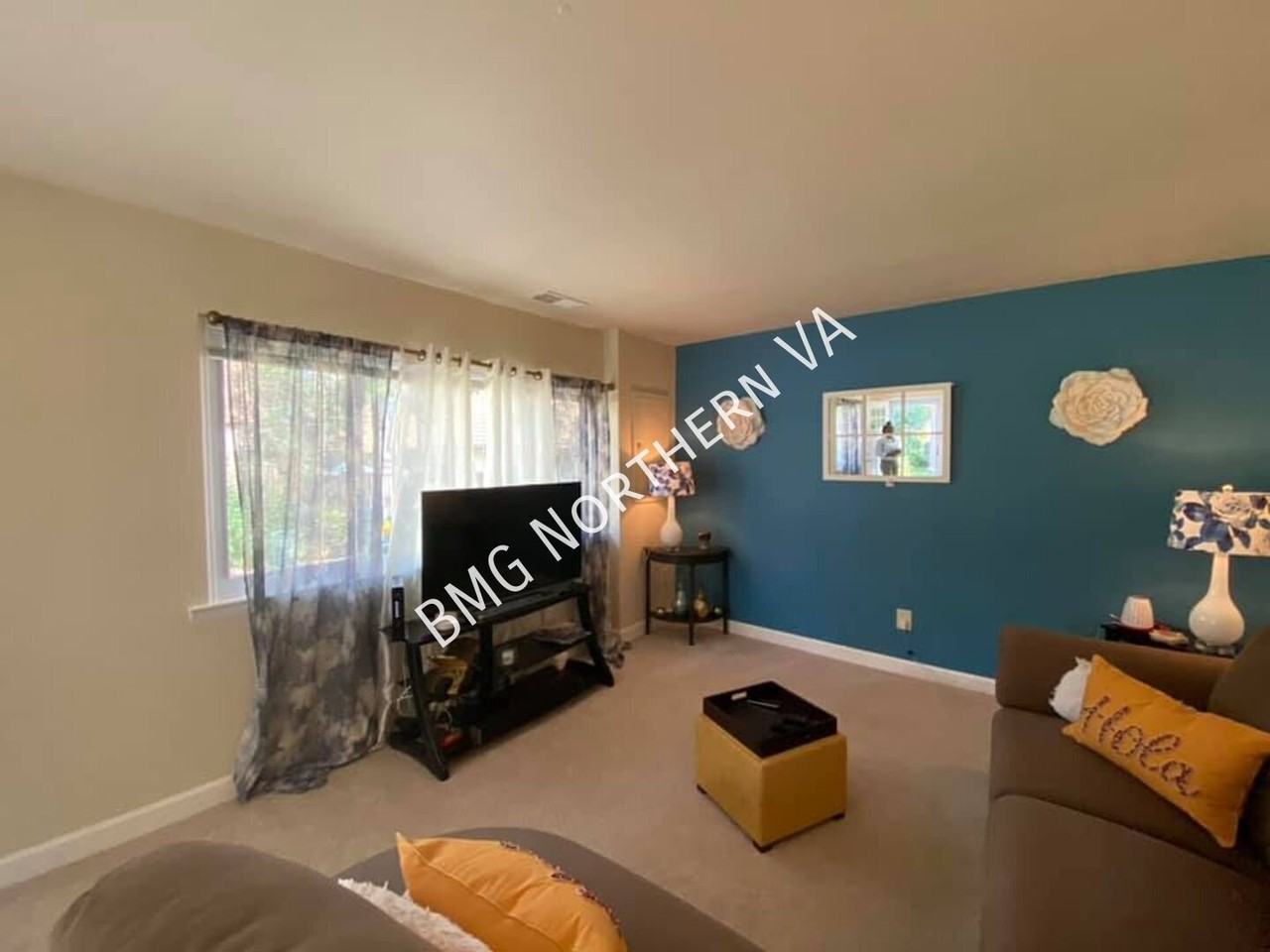 3866 Manzanita Pl #B - Photo 3 of 29