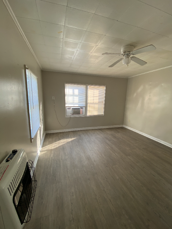 505 1/2 E Main St - Photo 2 of 11