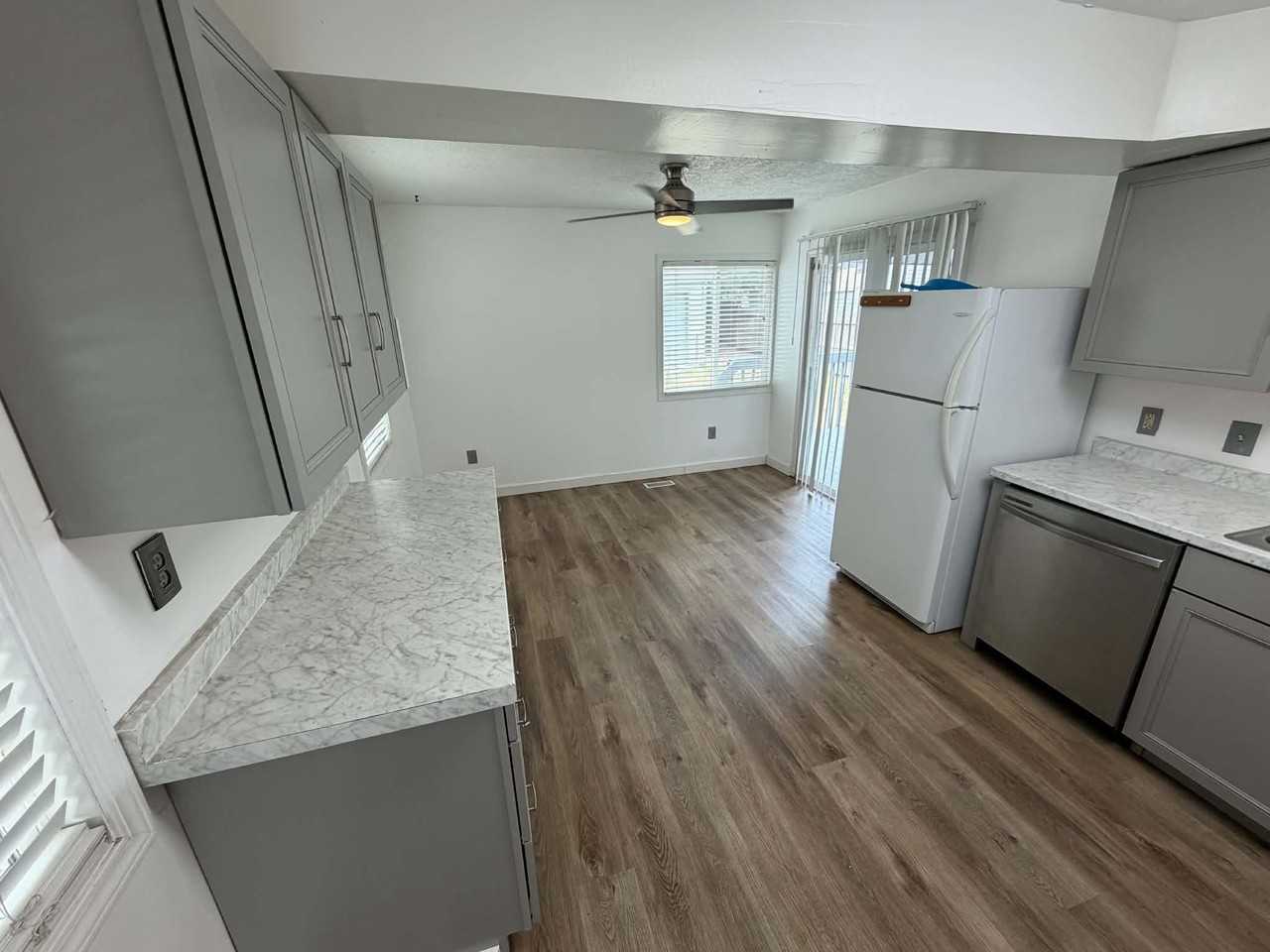 923 E Glass Ave - Photo 7 of 12