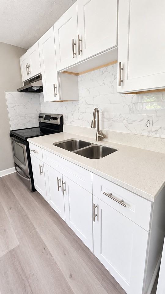 101 S Forest St #1 - Photo 3 of 11