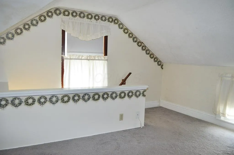 614 N Main St - Photo 5 of 16