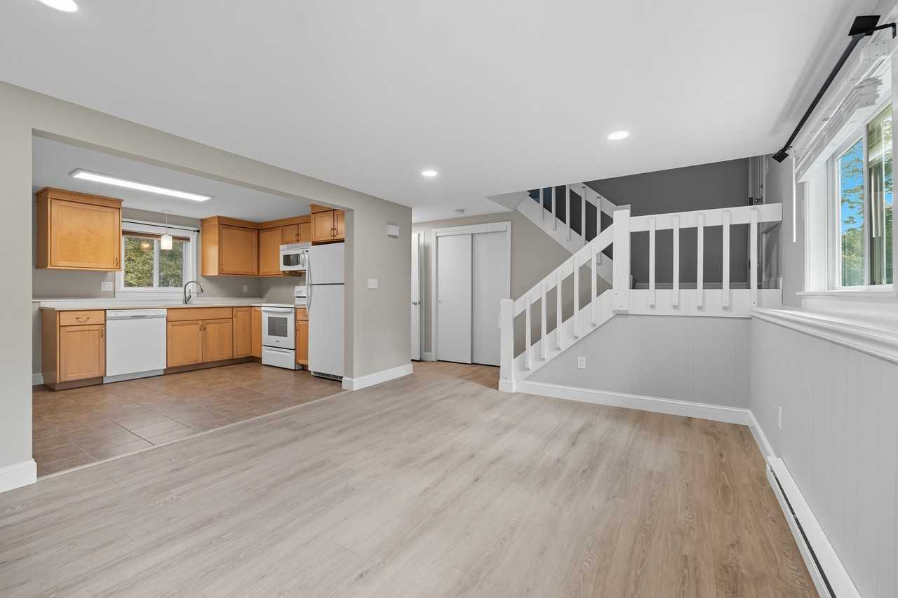 35B Prescott Rd #B - Photo 3 of 36