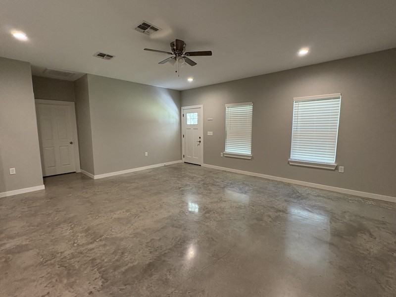 330 Spring Lake Dr - Photo 5 of 10