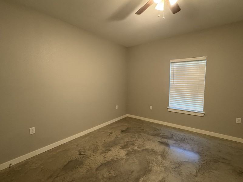 330 Spring Lake Dr - Photo 6 of 10