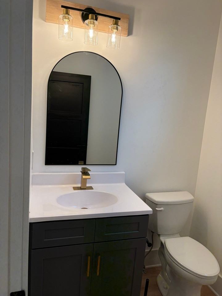 704 Main St - Photo 7 of 13