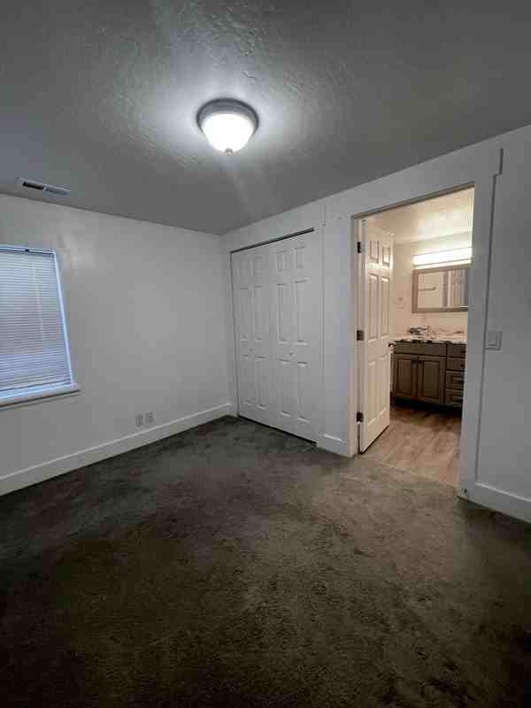 11817 S Hidden Valley Rd #1 - Photo 5 of 8