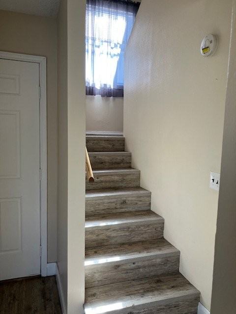 5708 Coral Cir - Photo 4 of 20