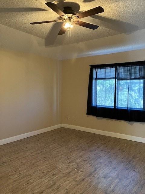 5708 Coral Cir - Photo 6 of 20
