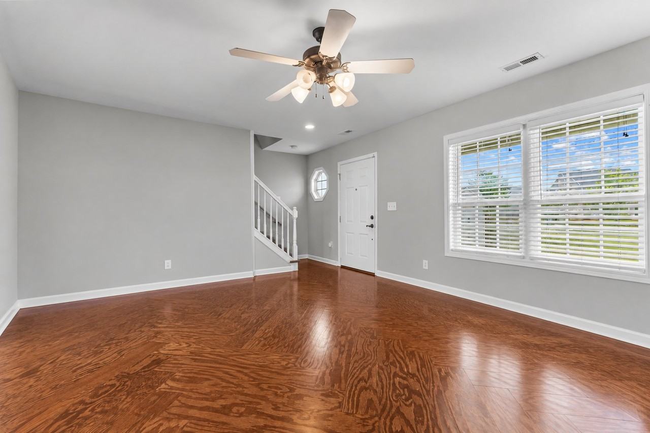 1921 Yellowbrick Rd - Photo 4 of 17