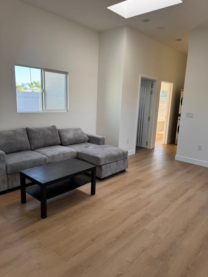 11135 Faye Ave - Photo 5 of 7