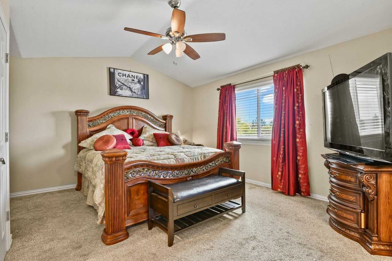 2921 S Tower Way - Photo 2 of 15