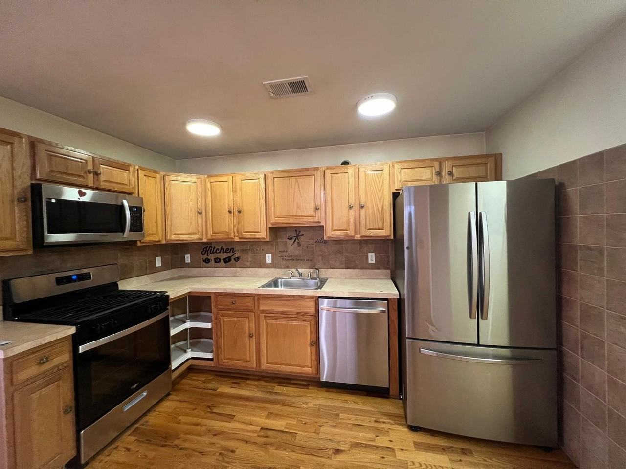 209 Franklin St #2 - Photo 2 of 10
