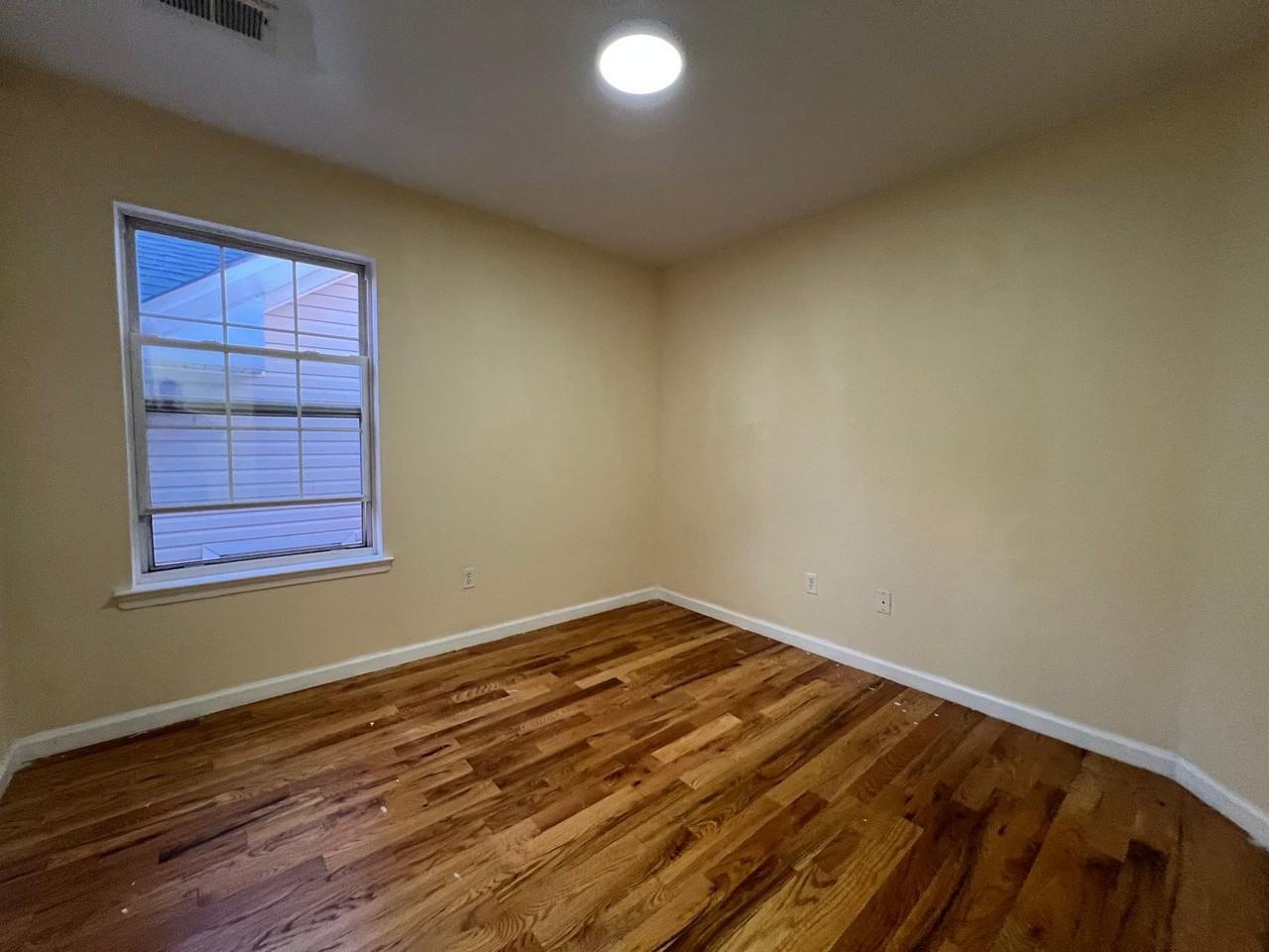 209 Franklin St #2 - Photo 6 of 10