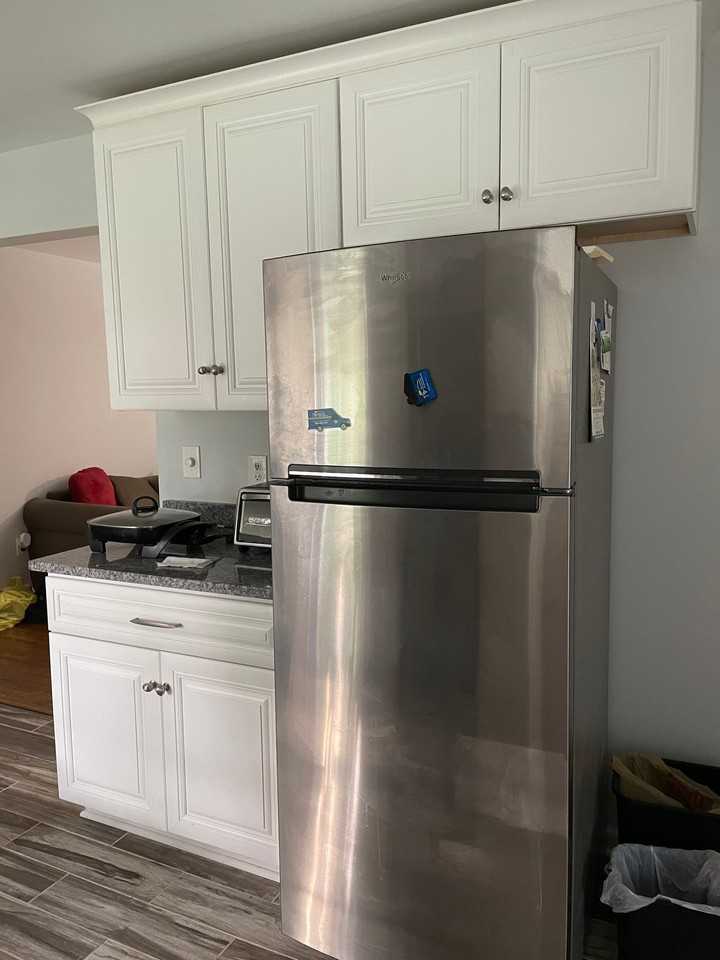 809 Broadfield Dr - Photo 3 of 11