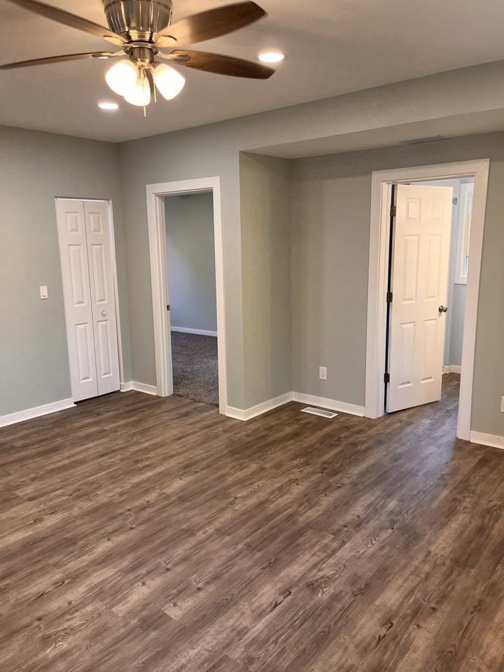 10936 Toledo St - Photo 3 of 10