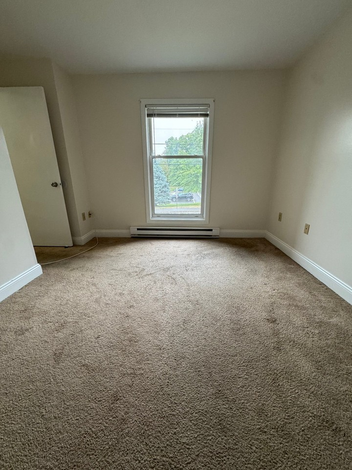230 Eastern Ave - Photo 5 of 10