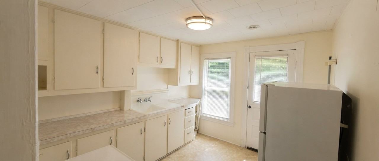 213 1/2 Leitch St #213-1-2 - Photo 3 of 5