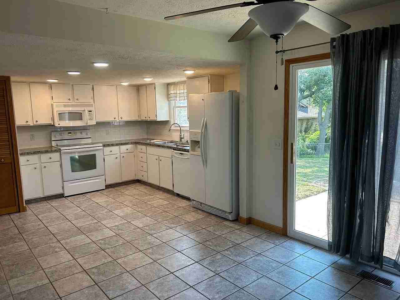 12817 Emiline St - Photo 2 of 12
