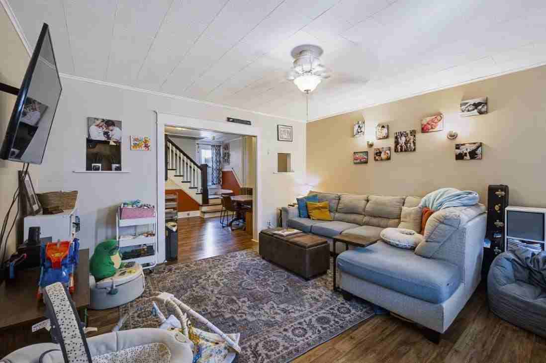 632 N Lafayette St - Photo 3 of 17