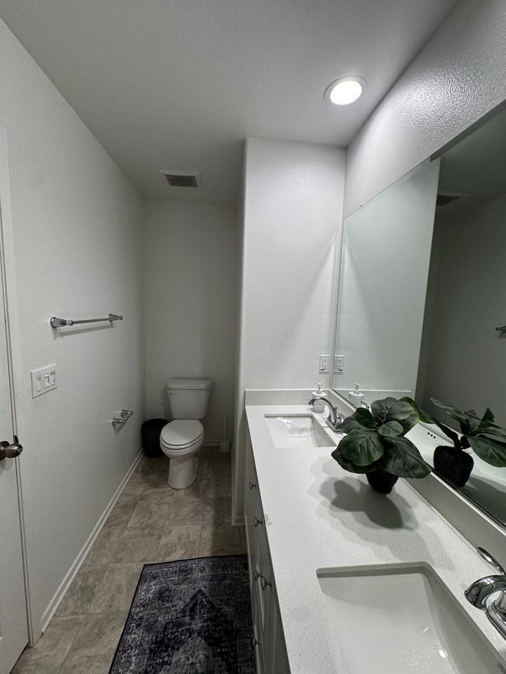 2121 Corridor Park - Photo 4 of 4