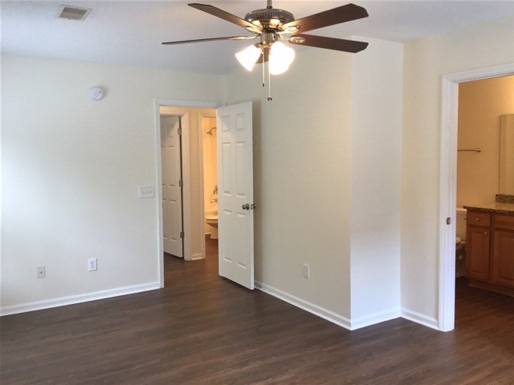 307 S Magnolia St #1 - Photo 4 of 10