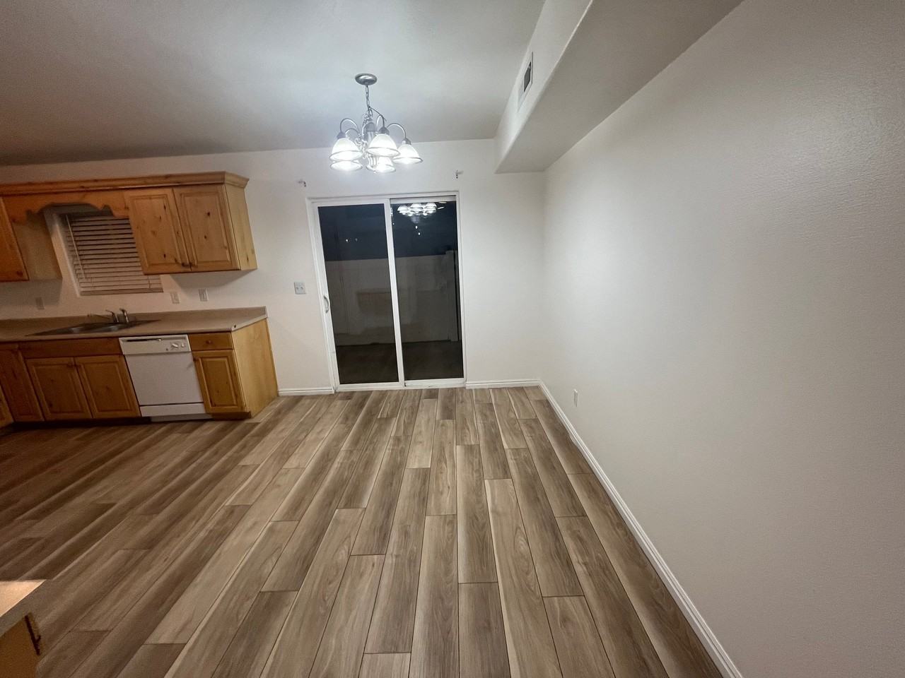 1735 Wn #2202 - Photo 4 of 20