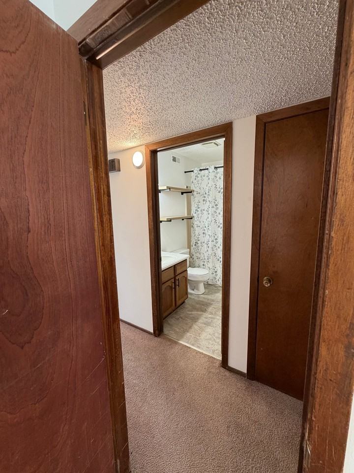 213 N Acadia Ave - Photo 5 of 8