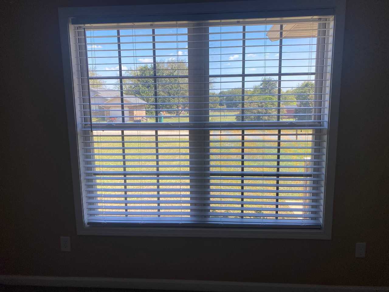 3320 Tucker St - Photo 2 of 12
