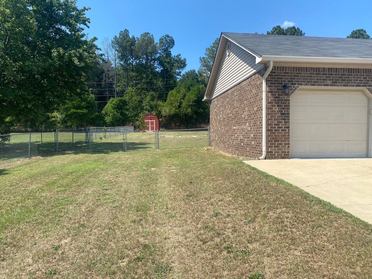3320 Tucker St - Photo 4 of 12