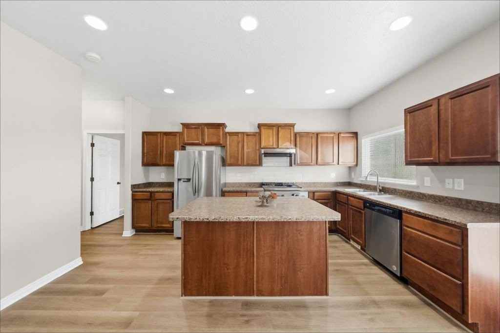 312 W Rocky Creek Way - Photo 3 of 10