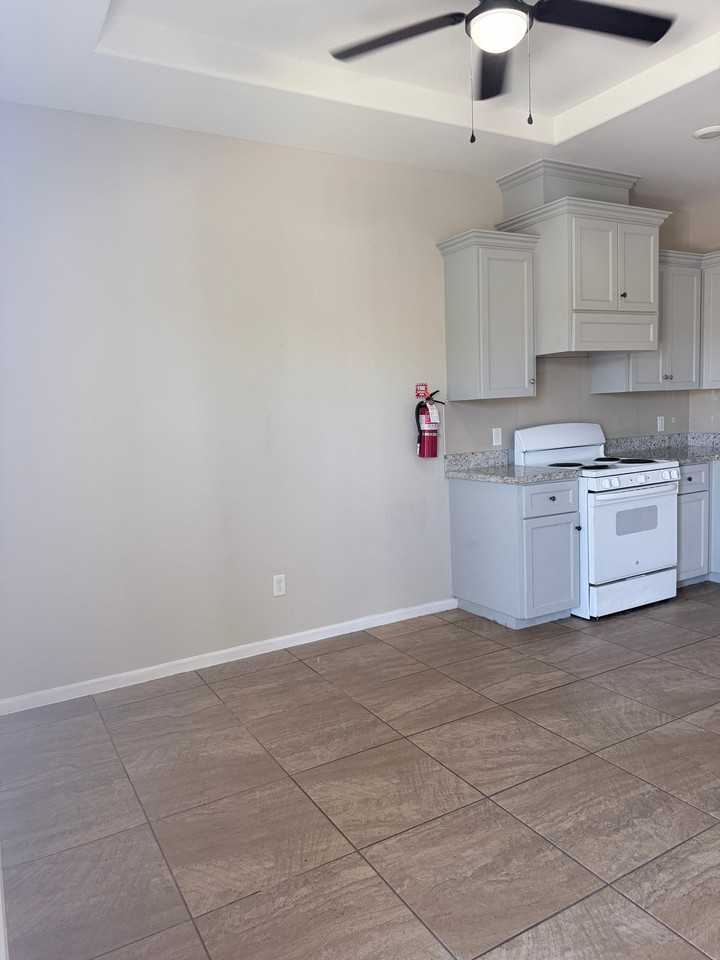 3300 N Moorefield Rd #1 - Photo 3 of 18
