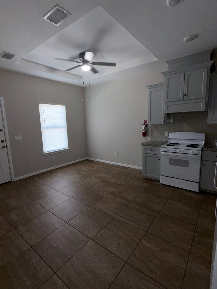 3300 N Moorefield Rd #1 - Photo 5 of 18