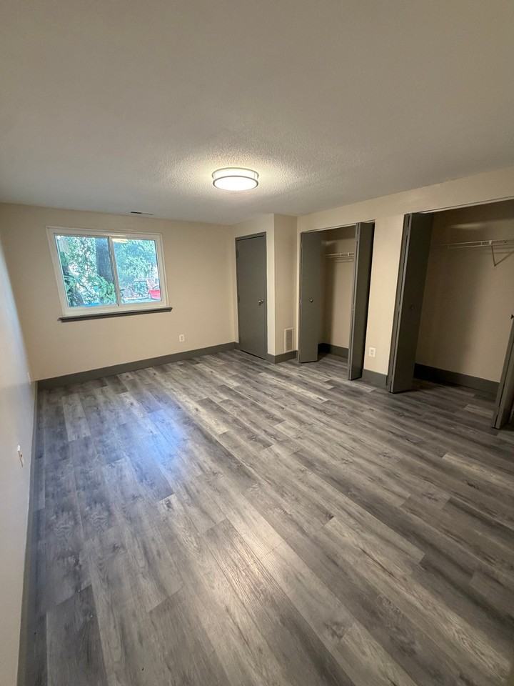 1390 East St - Photo 6 of 11