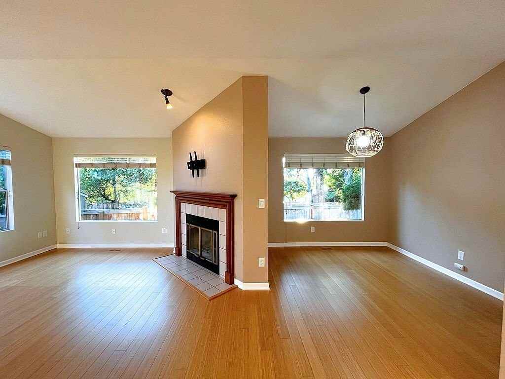 18230 40th Ave W - Photo 4 of 14