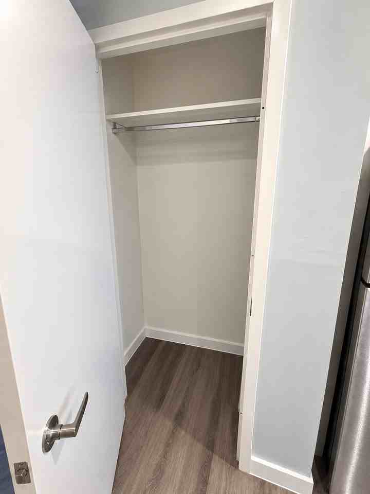 229 Rosa Parks Blvd - Photo 6 of 11