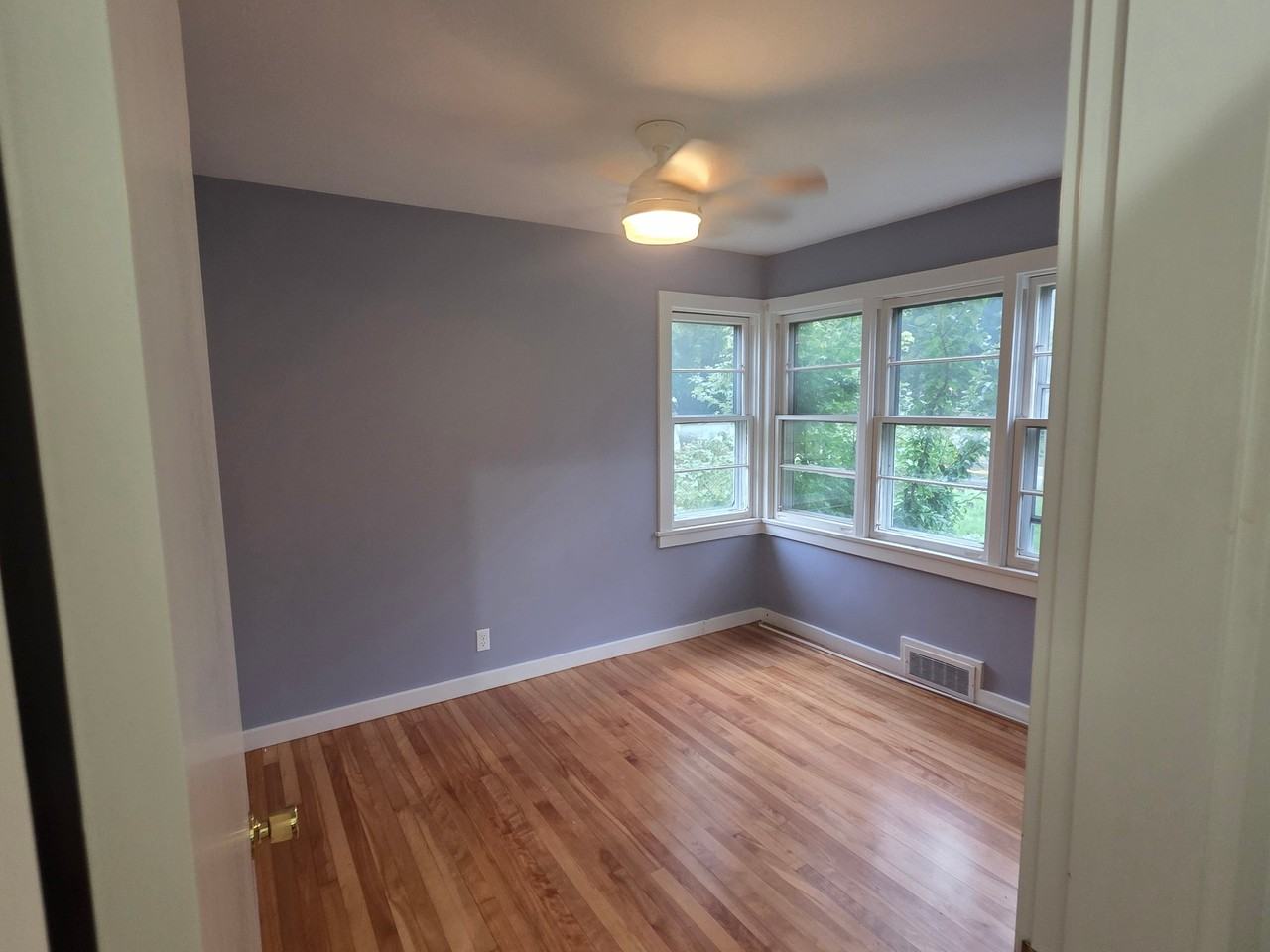 1920 Hill St - Photo 5 of 13