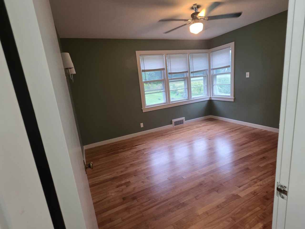 1920 Hill St - Photo 6 of 13