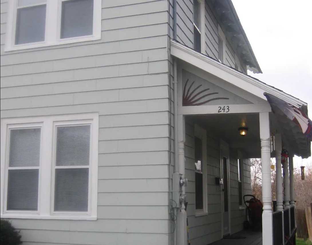 243 Locust St #243