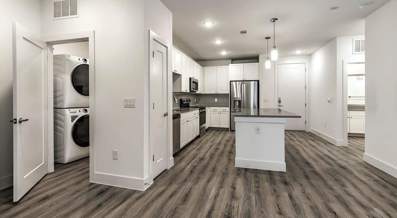 6507 E Riverside Dr #1235 - Photo 3 of 11