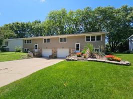 featured image of 7121 Century Ave #1