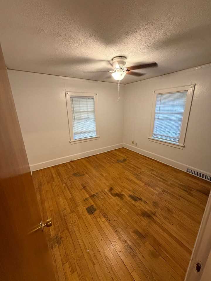 1404 N Church St #2 - Photo 3 of 7