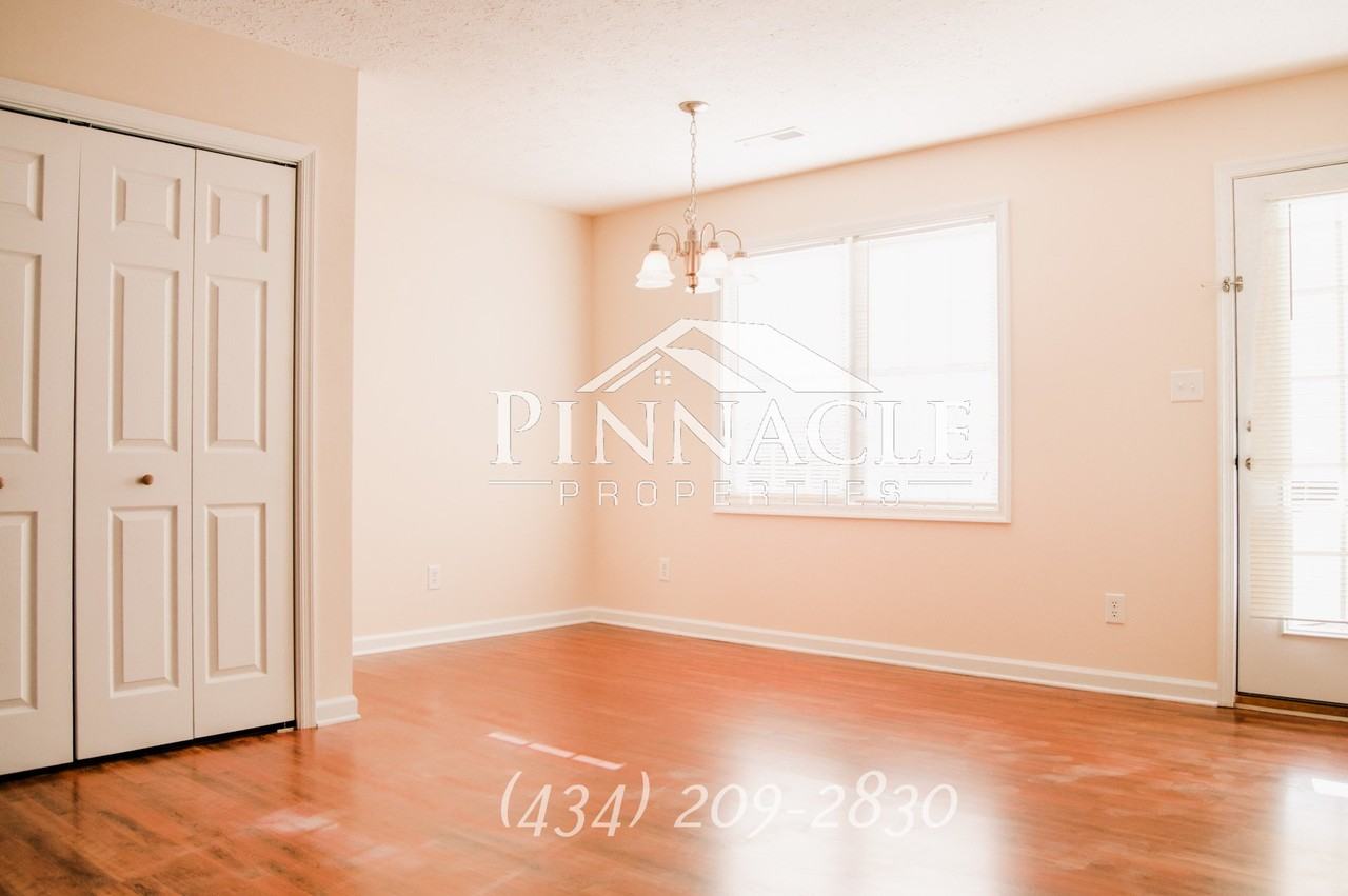 110 Colonnade St - Photo 6 of 17