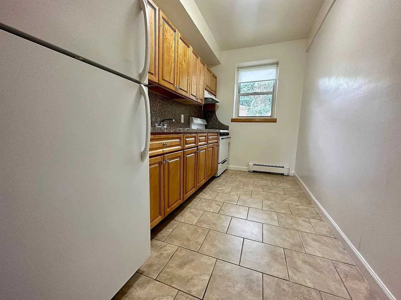 476 Howard Ave #3AA - Photo 3 of 16