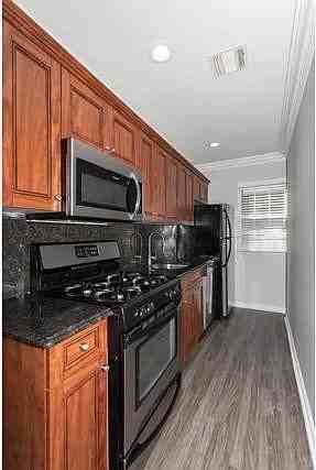 150 Secatogue Ave #4D - Photo 2 of 11