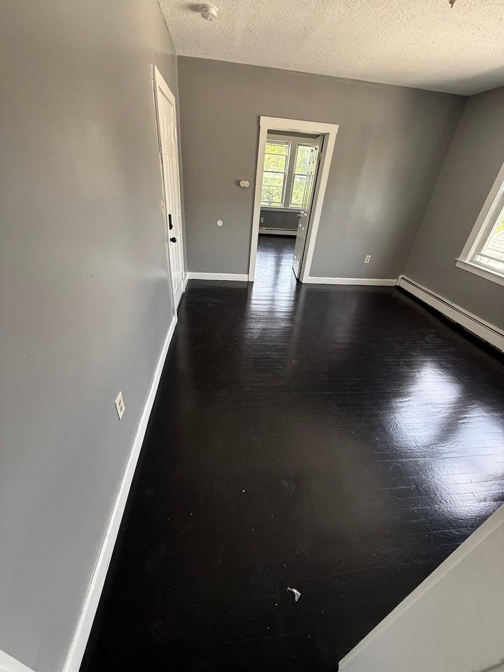 78 Sterling St #3 - Photo 7 of 10